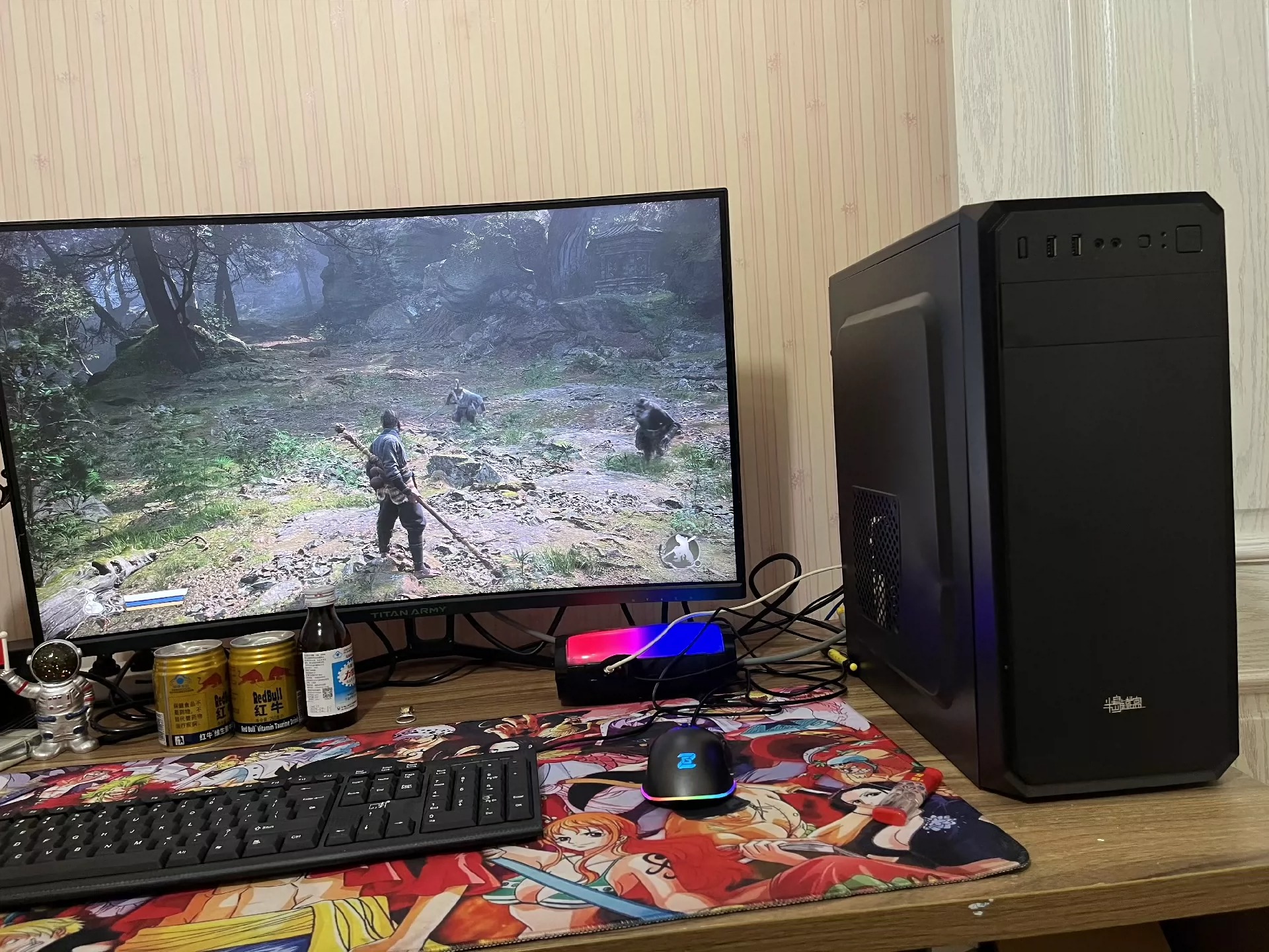 2024年6月的个人家用电脑200万跑分台式机 顶配高配台式电脑主机 32寸144hz屏幕 娱乐办公剪视频直播作图全能电脑 一共两台电脑，单位一台家里一台，轮着